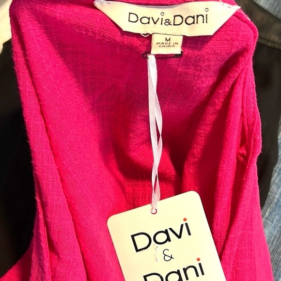 NWT Davi & Dani, Statement Pink,Tie-Front Pull-Over, Wardrobe Staple,Size Med. - Picture 5 of 12